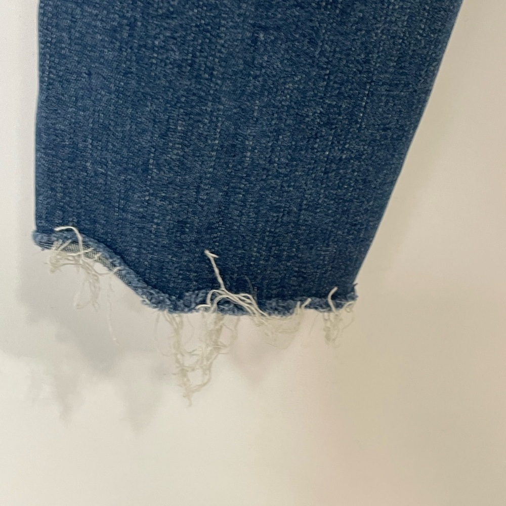 A&F Women’s 28 Distressed Skinny High Rise Abercrombie & Fitch Denim Capri Jeans - Picture 8 of 11
